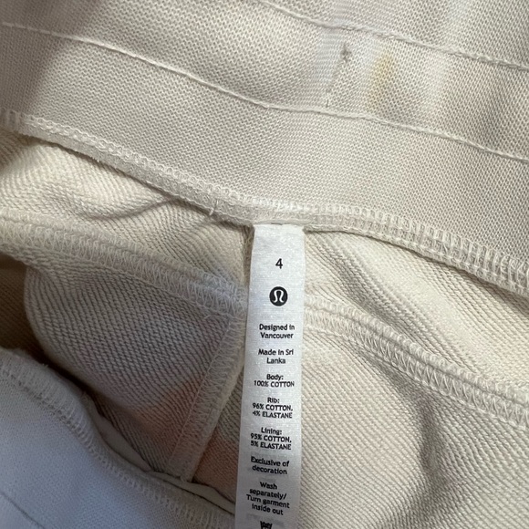 Lululemon Athletica Cream Athletic Shorts with Elastic Waistband - Picture 3 of 3